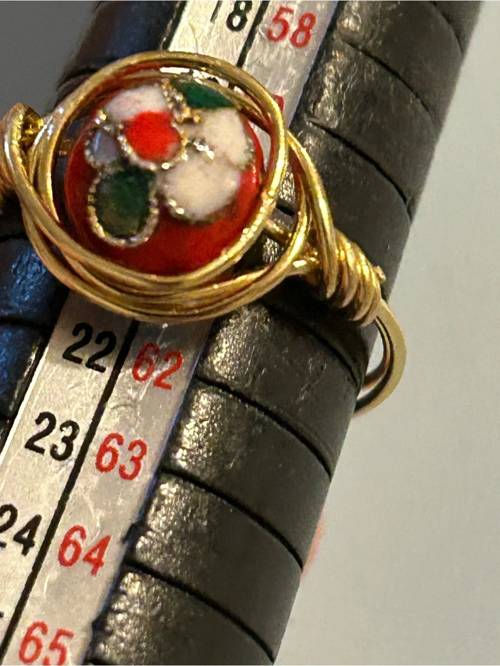 Gold-Tone Wire Ring  with cloisonné Red, Green & White Bead Accent size 9.5
